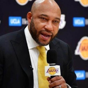 开云-【观察】湖人新帅透露了哪些事？韦少留队已成必然！